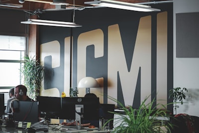 Mejores empresas de IA para empleados en PYMEs de Gijón
