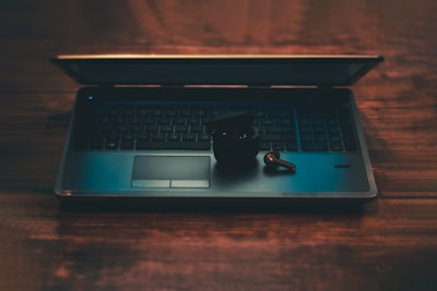 Ajustes para seguir reproduciendo audio en Windows 11