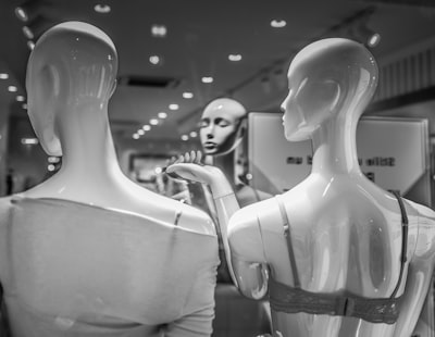 De la automatización a la autonomía: Perspectiva surrealista en QA