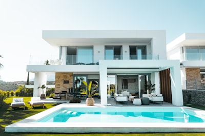 Cómo el software personalizado minimiza fallos en el sector inmobiliario