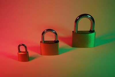 La importancia de la seguridad web y la privacidad de datos en negocios online en 2025