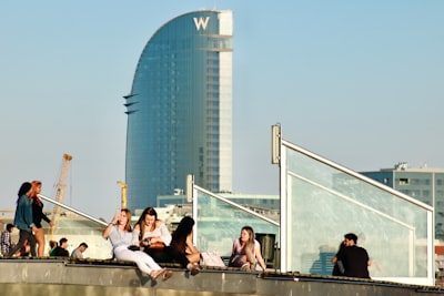 Top 10 Empresas de Recepcionista de IA Virtual en Barcelona