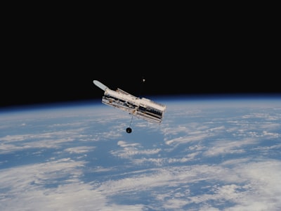 Depuración en el espacio: Guía para resolver problemas cósmicos