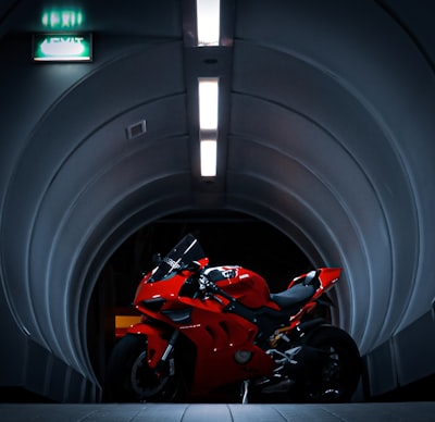 Aprendizaje por refuerzo adaptativo para superbikes autónomas
