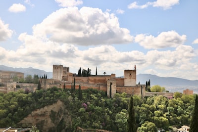 Mejores Empresas para Crear Avatares de IA en 3D en Granada