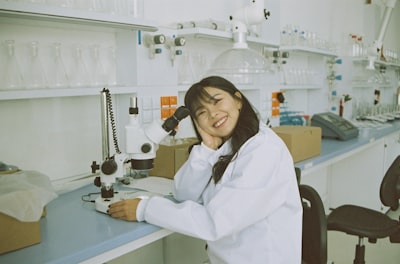 Colaborador experto en inteligencia artificial para farmacéutica y ciencias de la vida en Alicante