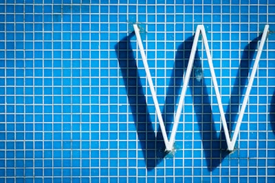 Mejora del verificador de procesos mediante reducción de la varianza