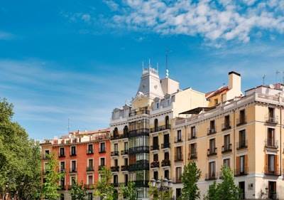 Implementación de soluciones avanzadas de IA en Madrid para 2024