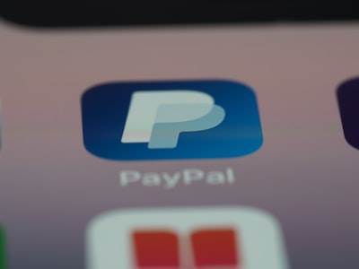 La economía clandestina de cuentas PayPal verificadas en 2025