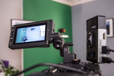 ¿Capacita para la creación de videos de IA integraciones con terceros?