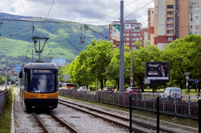 Simulación de trenes de transmisión con autoencoders variacionales