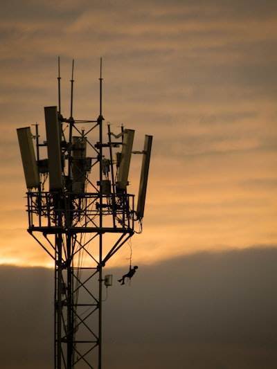 Industry embraces collective defense model to counter increasing cyber threats
Respuesta:
Telecom Industry Adopts Collective Defense Approach Against Rising Cyber Threats