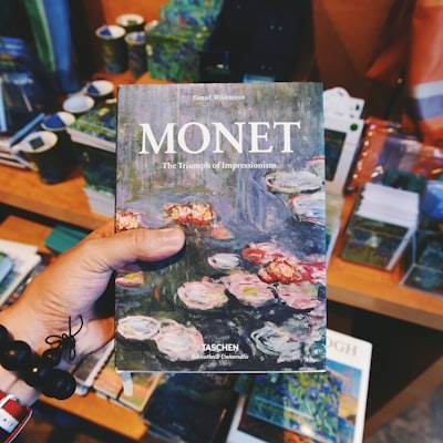 Transforma tus conversaciones de Inteligencia Artificial en flujo de caja con Monetzly