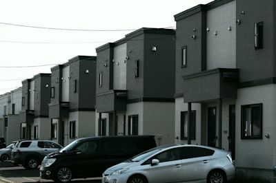Agentes AI autónomos para la selección de vivienda asequible