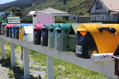 ¿Pueden los algoritmos de clasificación automatizada reemplazar los procesos manuales de filtrado de correos de ventas?