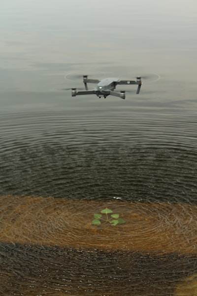 Enjambre de drones autónomos con aprendizaje profundo para mapeo y detección de anomalías