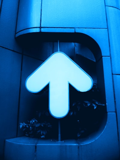 Automatización de servicios de seguimiento saliente en Elche