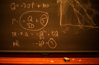 Pipeline barato supera a modelos caros en la Olimpiada Matemática