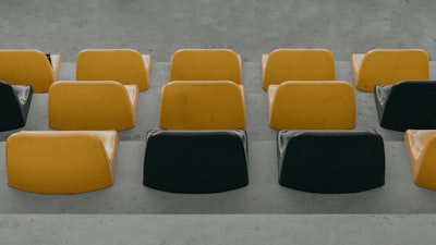 Optimización de asignación de asientos para grandes organizaciones