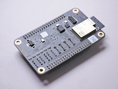 Efficient Energy FPGA-Based SoC Architecture with RISC-V Controller for Temporally Sparsed Neural Networks