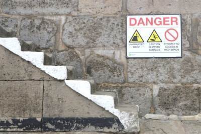 AI-Driven Risk Prediction for Structural Dynamic Monitoring