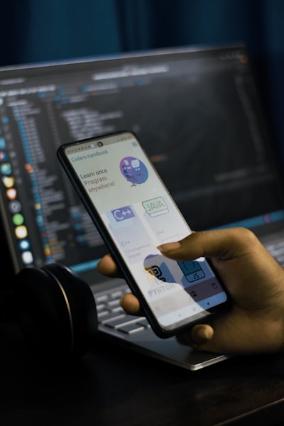 Transforma tus operaciones con software personalizado en Sevilla