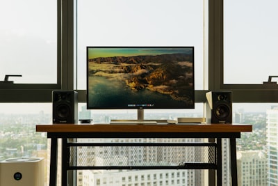 Monitores para Home Office 2026: Pantallas Premium que Impulsan tu Productividad