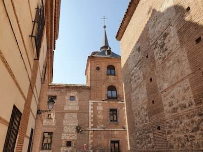 La mejor manera de encontrar consultas n8n en Alcalá de Henares