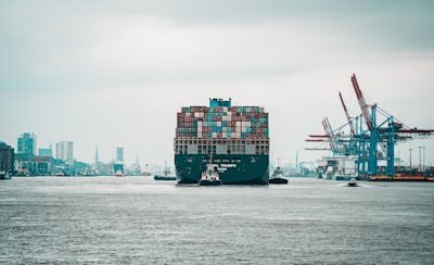 Guía completa para containerizar una app Node.js de tres capas