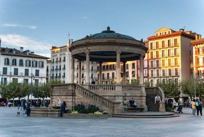 Top 100 Expertos en desarrollo de software empresarial personalizado en Pamplona