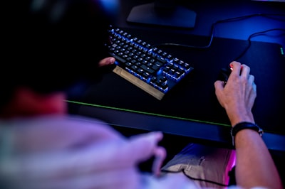 Razer lanza su primer teclado ergonómico dividido