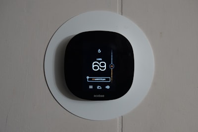 Este paquete de termostato Ecobee y seguridad es ideal para crear un hogar inteligente.