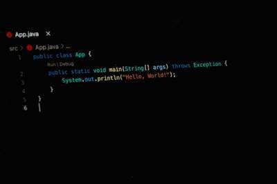 Descubre 7 Trucos de JavaScript e IA que revolucionarán tu forma de programar.