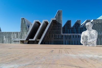 Top 10 empresas de desarrollo de avatares de IA en Zaragoza