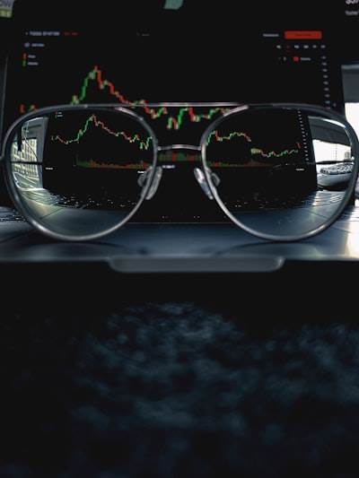 Agente Inteligente del Mercado de Valores: De Sentimiento a Señal