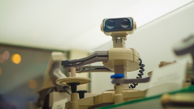 Robots multitarea trabajando en equipo