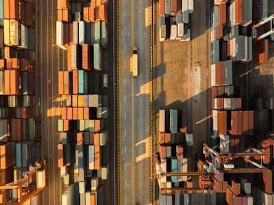 Automatización de documentos en Importación/Exportación: IA vs Métodos tradicionales