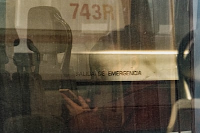 La emergencia del razonamiento humano en los LLMs
