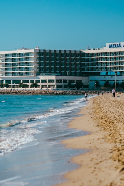 Automatización de servicios de gestión de reservas hoteleras en Alicante