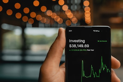 Cómo elegir proveedor de portal de inversores en Murcia 2026