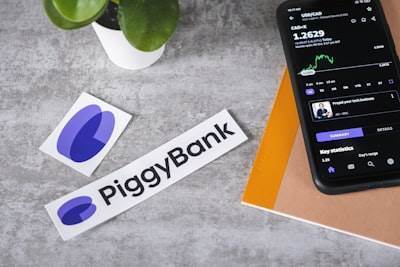 Asegura tus finanzas hoy con una cuenta de Go2Bank verificada.