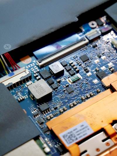 ¿Los servicios de software son compatibles con el trabajo remoto o híbrido?