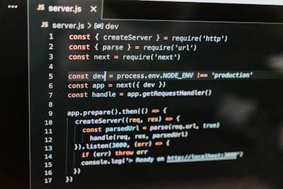 SDK de TypeScript para servidores MCP con decoradores seguros y soporte HTTP transmisible