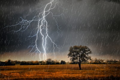 QLIF-CAST: Predicción meteorológica con neuronas cuánticas