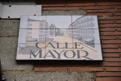 Valor marginal de un anuncio de búsqueda en subastas repetidas
