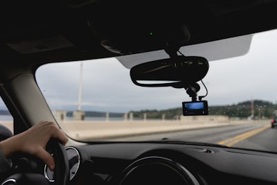 Pre-entrenamiento predictivo con fusión cámara-radar