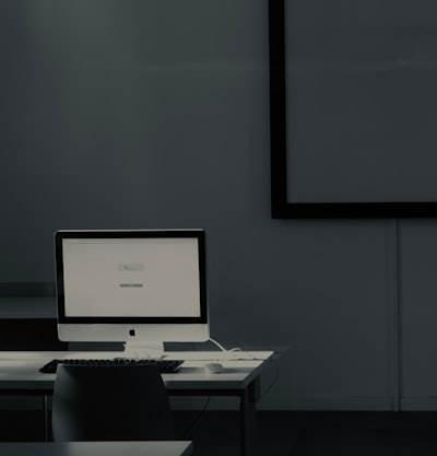 Apoyo de servicios de software empresarial a medida para la transformación digital.