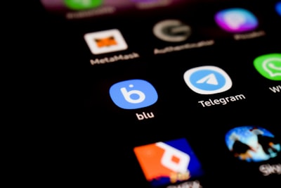Seguridad a escala: plan del CISO para apps móviles con IA