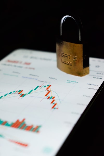 ¿Con qué frecuencia se actualiza la automatización del pronóstico de flujo de efectivo por seguridad?