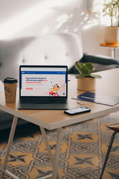 Chatbot vs asistente virtual: ¿ideales para empresas de todos tamaños?